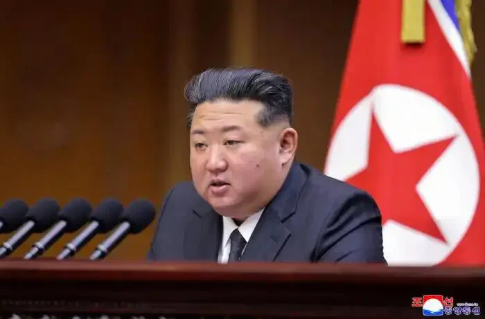 金正恩：朝鲜和韩国“绝不会合并成一个国家”缩略图